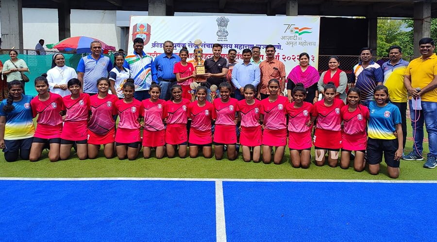 सतरा वर्षीय मुलीत पुणे क्रीडा प्रभोधिनी