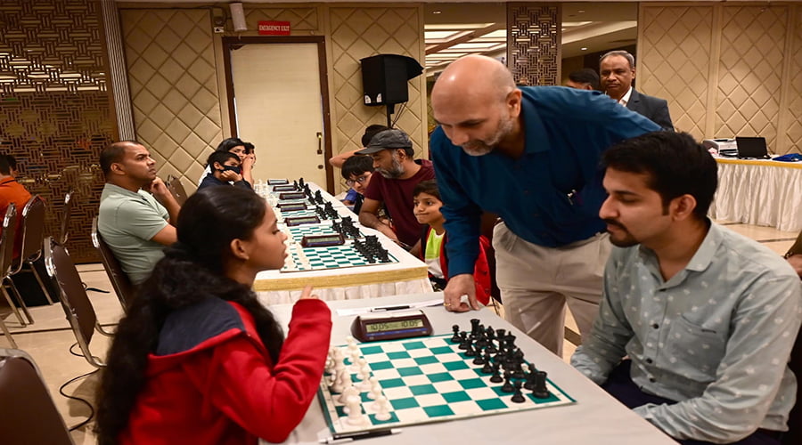 आंतरराष्ट्रीय मास्टर शंतनु भांबुरेला पहिल्या शरद पवार अखिल भारतीय फिडे जलद रेटिंग खुल्या स्पर्धेचे जेतेपद