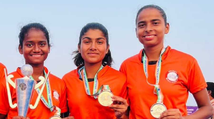 राष्ट्रीय क्रीडा स्पर्धेसाठी हॉकी संघातकाजल, निर्जला, शालिनी यांची निवड